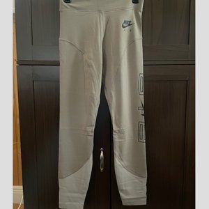 Women's M Tan and Cream Tight Fit High Rise Nike Air Leggings NWT